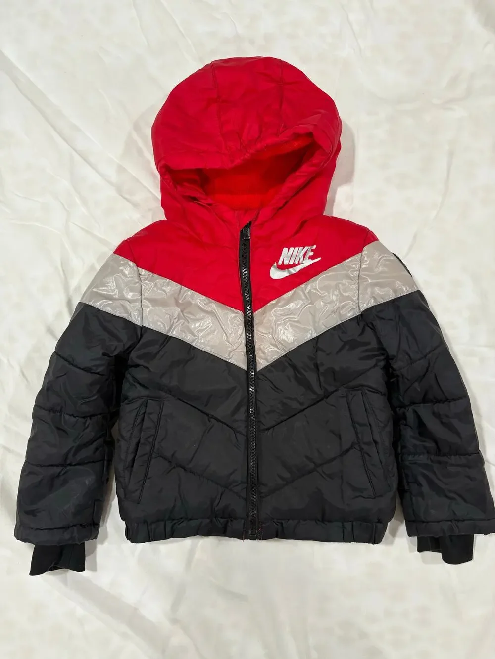 Boys Nike Hooded Coat Size 3T Red